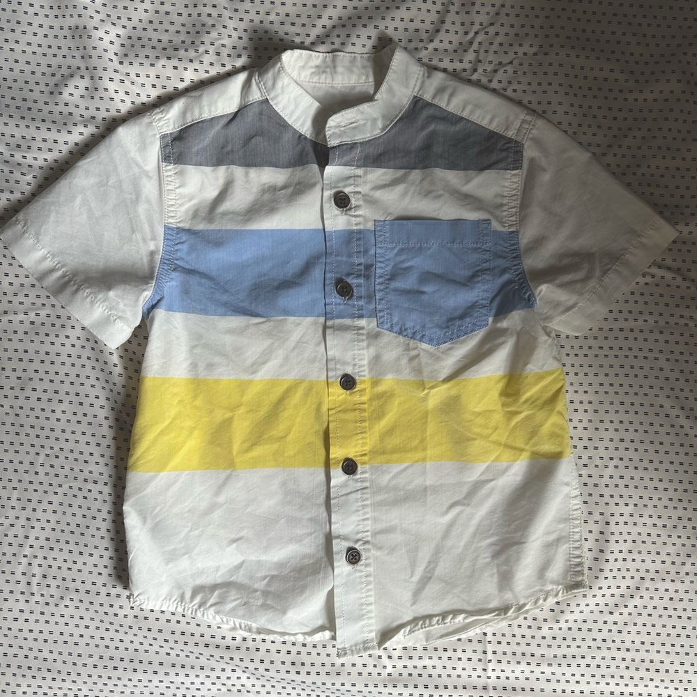 Sz XS (4/5) Boys Cat & Jack short sleeve button down
